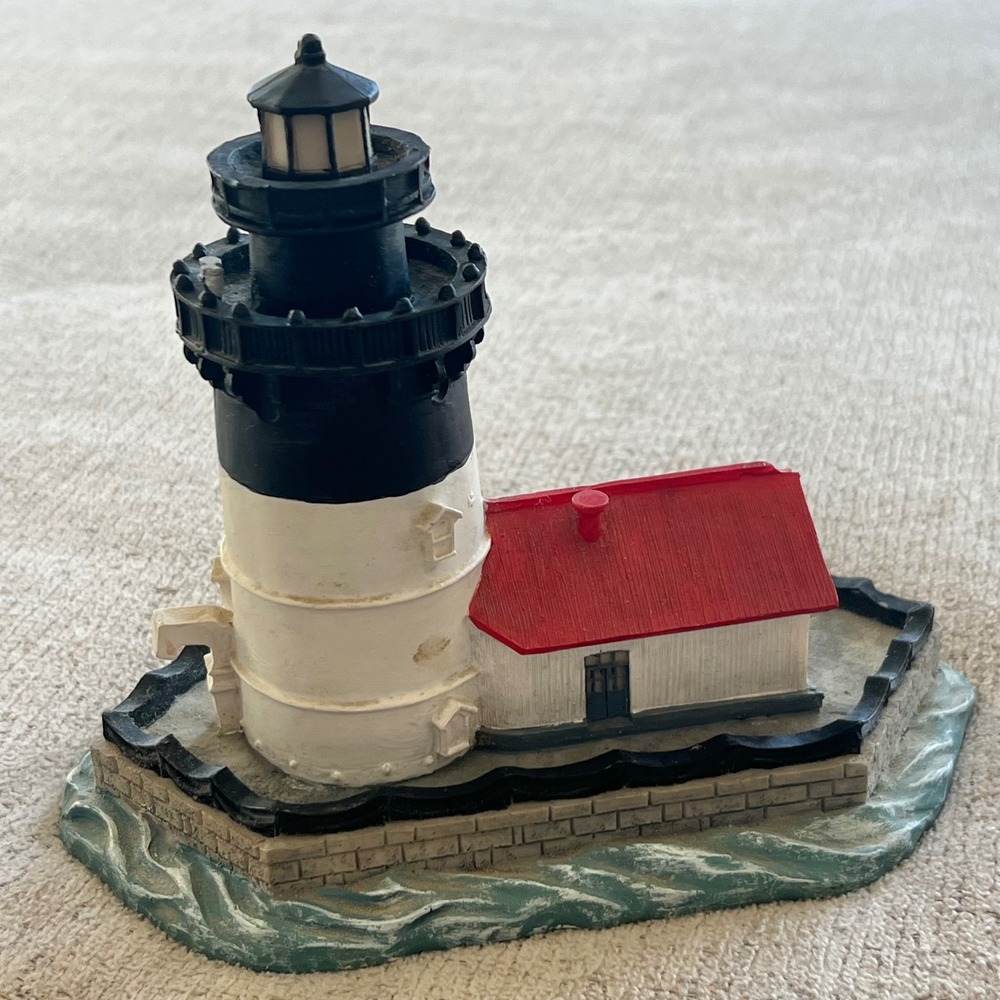 Scaasis Orig. Detroit River MI Lighthouse Figurine Handcrafted Nautical Decor